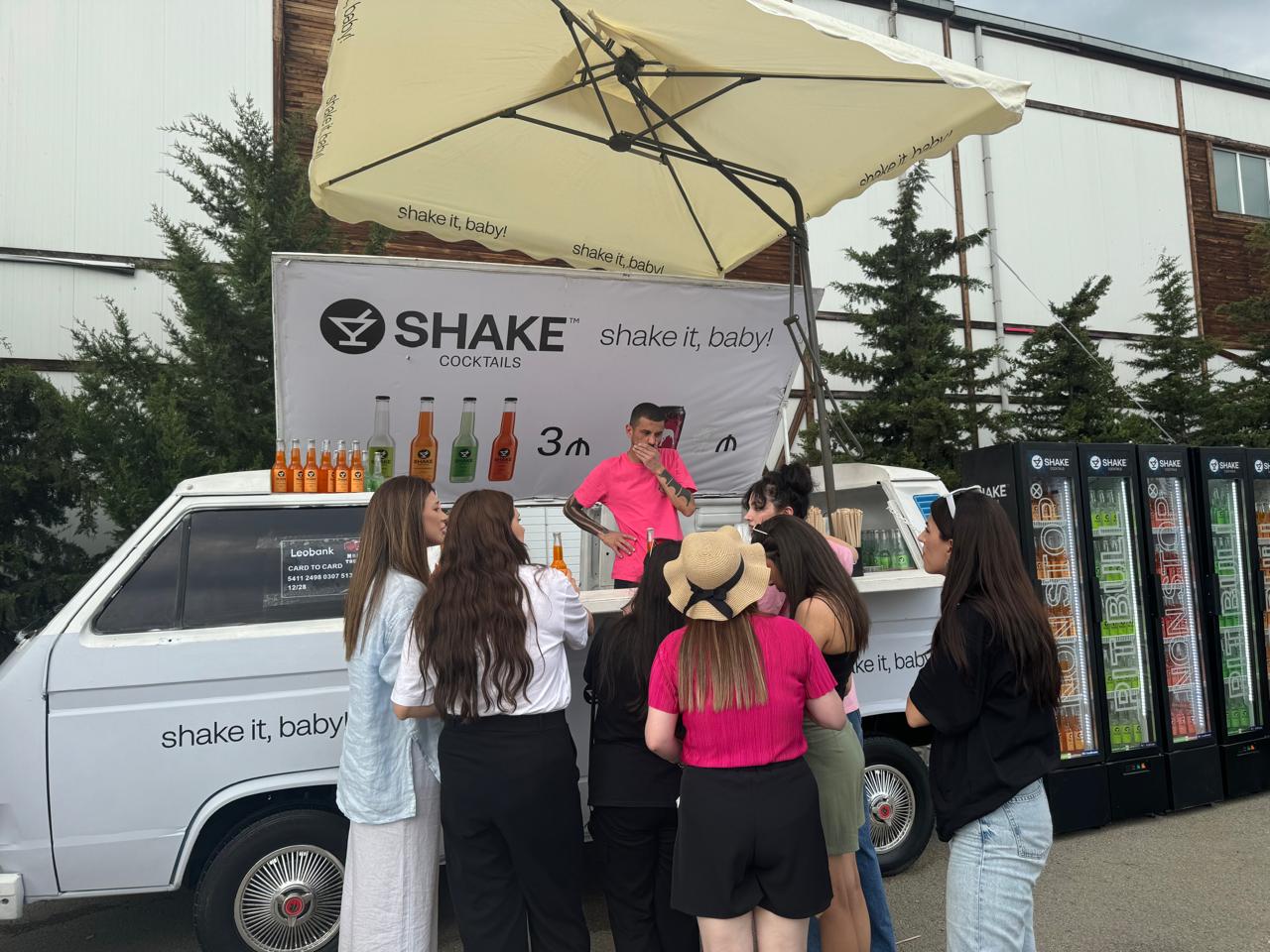 SHAKE and PIT BULL on the Rise: Our Drinks Rock Out at the Balloon Festival in Azerbaijan