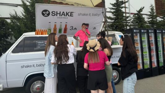 SHAKE and PIT BULL on the Rise: Our Drinks Rock Out at the Balloon Festival in Azerbaijan